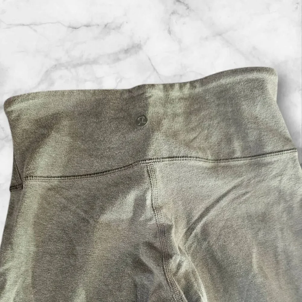 Lululemon Size 4 Wunder Under
